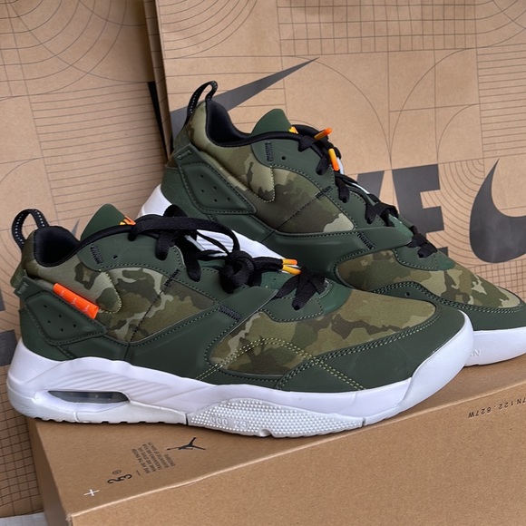 Jordan Air NFH "Bayou Boys"
Men’
Multi-Color/Black/White/Carbon Green
DM3263-900 - Picture 4 of 16